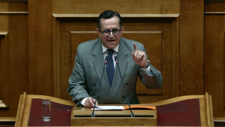 Τροχαίο ατύχημα για τον Νίκο Νικολόπουλο στην Πάτρα - Μεταφέρθηκε στο νοσοκομείο τραυματισμένος