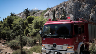 Αυξημένος ο κίνδυνος πυρκαγιάς στην Αθήνα: Σε επιφυλακή με επιπλέον πυροσβεστικά και drone ο Δήμος