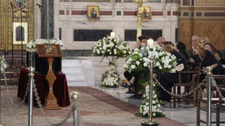 «Θα πρέπει να σου πω μια οριστική καληνύχτα»: «Τελευταία υπόκλιση» στη Μάρω Κοντού