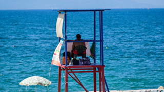 Λάρισα: Ναυαγοσώστες επανέφεραν 46χρονη που κινδύνευσε να πνιγεί στο Στόμιο