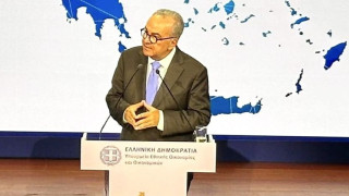Παπαθανάσης: Η ανάπτυξη έχει πραγματική αξία όταν το μέρισμά της φτάνει στην κοινωνία