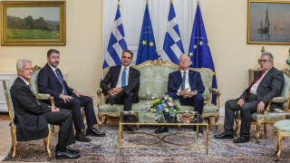 Αποκατάσταση της Δημοκρατίας: Η δεξίωση, τα μηνύματα Τασούλα, τα Γλυπτά του Παρθενώνα και οι εκλογές