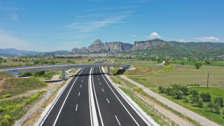 Το μεσημέρι της Παρασκευής 24/7 τίθενται σε πλήρη κυκλοφορία και τα 182,1 χλμ του Ε65