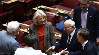 Νέοι βουλευτές ΣΥΡΙΖΑ οι Ακριώτου και Καριπίδης - Εντεκαμελής η ΚΟ