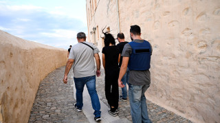 Σύρος: Έγινε η αναπαράσταση στον τόπο του εγκλήματος- Ψάχνουν το κίνητρο της δολοφονίας της 41χρονης