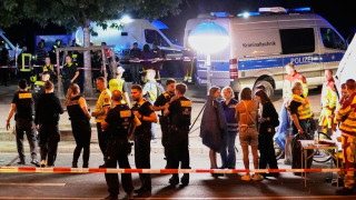 Βερολίνο: Ισλαμιστής ο δράστης που έπεσε με το λευκό βαν πάνω σε πλήθος στο φεστιβάλ - Μία νεκρή