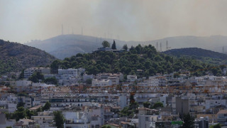 Φωτιά στο Χαϊδάρι: Διακοπή κυκλοφορίας στη Λεωφόρο Αθηνών από τα διυλιστήρια έως την Ιερά Οδό