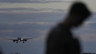Συναγερμός στην Γερμανία: Αεροπλάνο cargo συγκρούστηκε στον αέρα με «άγνωστο αντικείμενο»