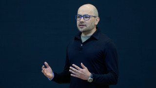 Google: Ποιος είναι ο Ελληνοκύπριος Demis Hassabis που αναλαμβάνει το «τιμόνι» της ΑΙ
