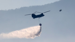 Φωτιά στη Σητεία: Ολονύχτια μάχη με τις φλόγες - Καλύτερη η εικόνα στην περιοχή Αχλάδια