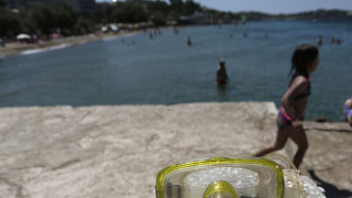 Χαλκιδική: Στο νοσοκομείο 8χρονος που τραυματίστηκε στο κεφάλι μετά από βουτιά