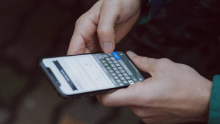 Νέα απάτη με SMS: Καλούν πολίτες να πληρώσουν πρόστιμο της Τροχαίας για δήθεν τροχονομική παράβαση
