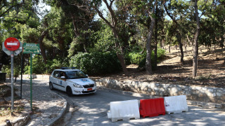 'Εκλεισαν Λυκαβηττός και Πεδίον Άρεως λόγω κινδύνου φωτιάς- Drone με κάμερες «εποπτεύουν» την Αττική