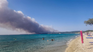 LIVEBLOG: Φωτιά στη Χαλκιδική, καμένα σπίτια στη Σίβηρη - Εκκένωση διά θαλάσσης