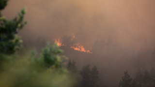 Μεγάλη φωτιά στη Χαλκιδική: Πληροφορίες για καμένα σπίτια στη Σίβηρη, εκκενώθηκε και η Φούρκα