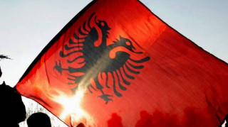 Αλβανία: Κατρακύλα ευρώ σε ιστορικά χαμηλά έναντι του λεκ - Τα «απόνερα» της έκρηξης του τουρισμού
