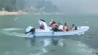Αρτοποιός για φωτιά στη Χαλκιδική: Διά θαλάσσης η απομάκρυνση ατόμων - Κοντά στην παραλία το μέτωπο