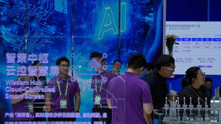 Η Apple εκπαιδεύει το δικό της μοντέλο AI ειδικά σχεδιασμένο για την Κίνα - Τι σηματοδοτεί