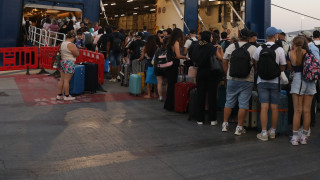 Κορυφώνεται η επιστροφή των αδειούχων: Aυξημένη κίνηση σε λιμάνια και εθνικές οδούς