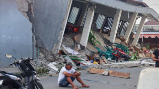 Σεισμός Ινδονησία: 53 νεκροί - Χιλιάδες άνθρωποι χρειάζονται επείγουσα βοήθεια