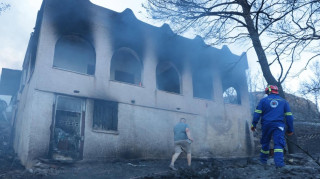 Φωτιά στη Σαλαμίνα: Το σημείο όπου βρέθηκαν οι δύο νεκροί - Χωρίς ενεργό μέτωπο η πυρκαγιά