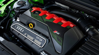 Η Audi εξετάζει πώς θα σώσει τον εμβληματικό πεντακύλινδρό της