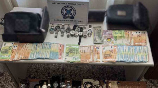Συμμορία διέρρηξε 25 σπίτια στην Πάρο - Βίντεο από την επιχείρηση της ΕΛ.ΑΣ.