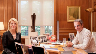 Συνάντηση Μητσοτάκη με Αφροδίτη Νέστορα στο Μαξίμου: «Επιτακτική ανάγκη η τρομοκρατία να ξεριζωθεί»
