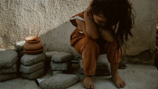 Γαλλία: Περισσότερα από 2.300 παιδιά κοιμούνται στους δρόμους της χώρας