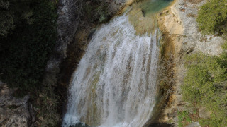 Τραγωδία στη Βέροια: Τι συνέβη και η 18χρονη πνίγηκε στα νερά του καταρράκτη - Τι εξετάζουν οι Αρχές