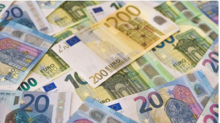 Τι σημαίνει η αύξηση του κατώτατου μισθού πάνω από 950 ευρώ - Ποιοι και πόσο κερδίζουν