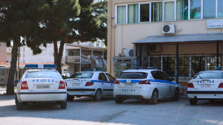 ΑΤ Μάνδρας: Σοβαρά τραυματίας ο άνδρας που πυροβολήθηκε από αστυνομικό μετά από επίθεση με μαχαίρι