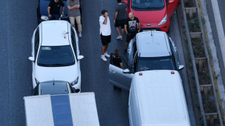 Καραμπόλα έξι οχημάτων στην Αθηνών - Κορίνθου: Αυξημένη κίνηση στο ύψος των Μεγάρων