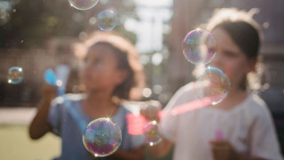 Καλλιθέα: Οικονομική ενίσχυση 1.000 ευρώ για κάθε παιδί που γεννιέται δίνει ο Δήμος