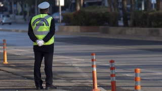 Επικίνδυνη προσπέραση βυτιοφόρου και νταλίκας από οδηγό ΙΧ μέσα σε τούνελ στην Κρήτη - Δείτε βίντεο