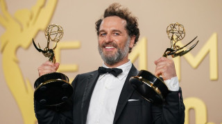 Ποιος είναι ο Ουαλός ηθοποιός Μάθιου Ρις που έγραψε τηλεοπτική ιστορία με τις νίκες του στα Emmy