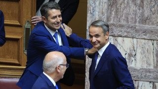 Η επιστροφή του Γιώργου Μυλωνάκη στα κοινοβουλευτικά έδρανα –  Το καλωσόρισμα Μητσοτάκη