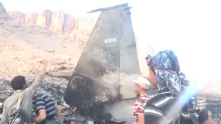Νέο βίντεο των Χούθι για το σαουδαραβικό F-15: Συντρίμμια του αεροσκάφους στο σημείο της συντριβής
