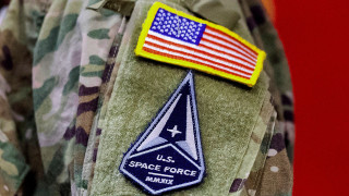 Όπλα σε τροχιά: Τι αλλάζει με τη Space Force των ΗΠΑ  - Καθηγητής της Σχολής Ευελπίδων αναλύει