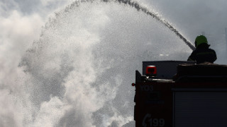 Υπό μερικό έλεγχο η φωτιά κοντά στη λίμνη Υλίκη στη Βοιωτία