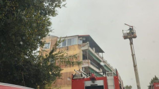 Σφοδρή κακοκαιρία στην Κέρκυρα: Πολυκατοικία «χτυπήθηκε» από κεραυνό - Προβλήματα στις πτήσεις