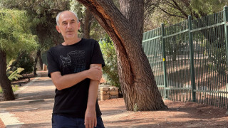 Απόστολος Γιώτας: «Προσπαθώντας να συμφιλιωθούμε με τη μοναξιά, κερδίζουμε λίγο παραπάνω χρόνο»