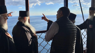 Κωνσταντόπουλου για επίσκεψη Τσίπρα σε Άγιον Όρος:«Πήγε να ψάλει; Δεν χρειαζόμαστε άλλον θεομπαίχτη»