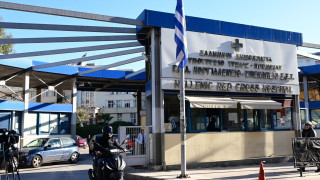 Πέθανε η διευθύντρια που υπέστη ανακοπή έξω από σχολείο στην Ηλιούπολη