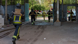 Χτυπήθηκε και η βόρεια γέφυρα του Δνείπερου στο Κίεβο - Αχρηστεύτηκε η νότια γέφυρα