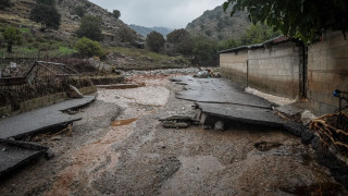 «Γονάτισε» την Κρήτη η κακοκαιρία: 2.500 κάτοικοι χωρίς νερό – «Πνίγηκαν» τα Χανιά με 420 mm βροχής