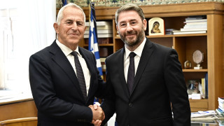 Στην Κοινοβουλευτική Ομάδα του ΠΑΣΟΚ ο Ευάγγελος Αποστολάκης