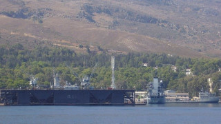 Χανιά: Συνελήφθη Αμερικανίδα που φέρεται να φωτογράφιζε τις στρατιωτικές εγκαταστάσεις στη Σούδα