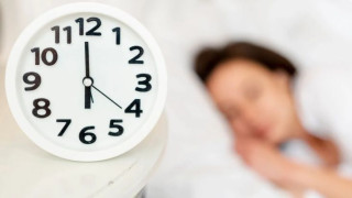 Πότε γυρνούν τα ρολόγια πίσω: Πιο νωρίς από κάθε άλλη φορά