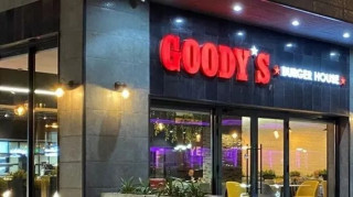 Στον Πρεμ Γουάτσα πουλήθηκαν Goody's και Everest - Τι προβλέπει η συμφωνία